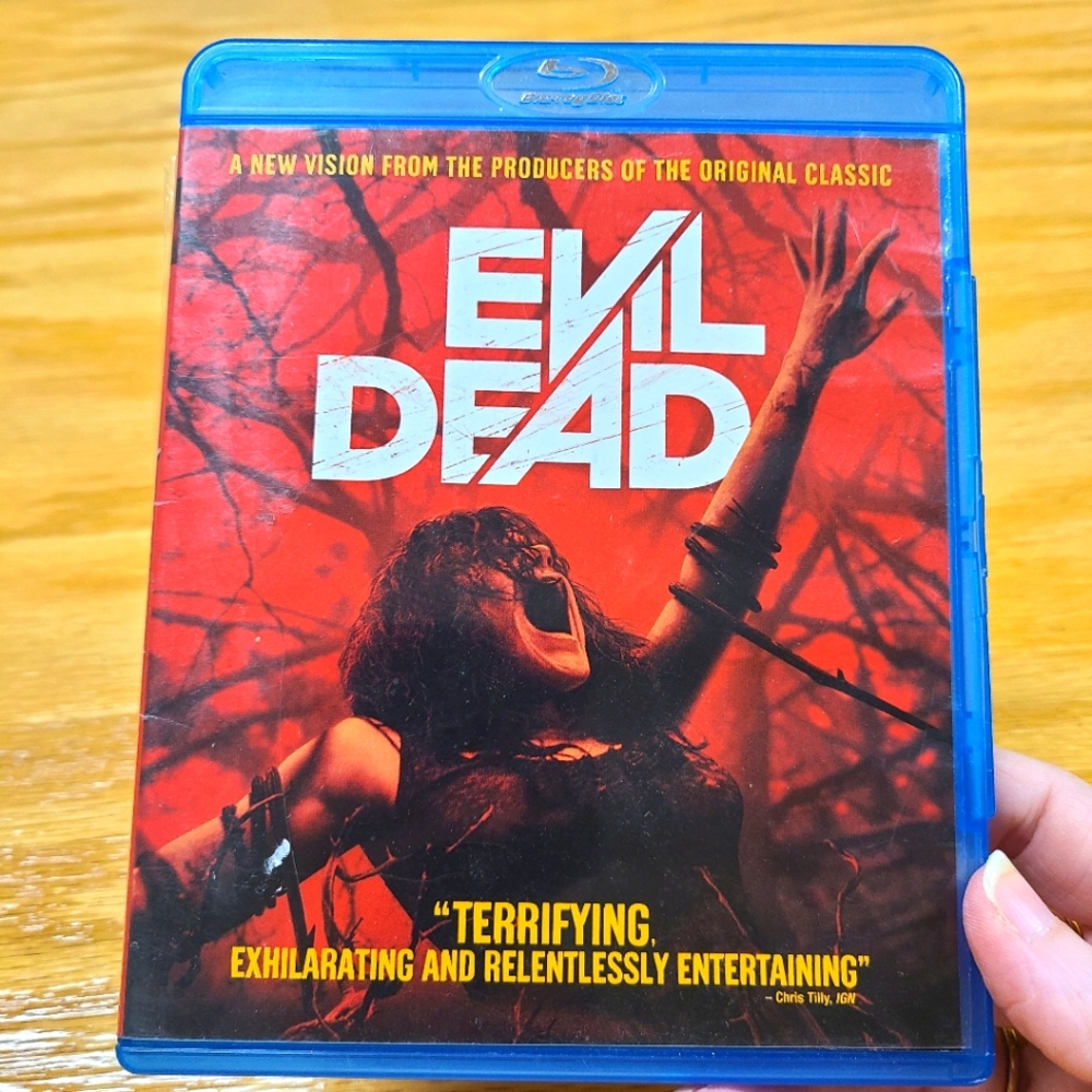 Evil Dead (Blu-ray Disc, 2013) Horror Remake Of Original Classic Rated R